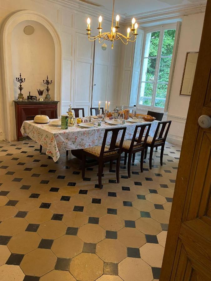 Bed and Breakfast Yxie - Manoir Des Arts Villeblevin Exterior foto