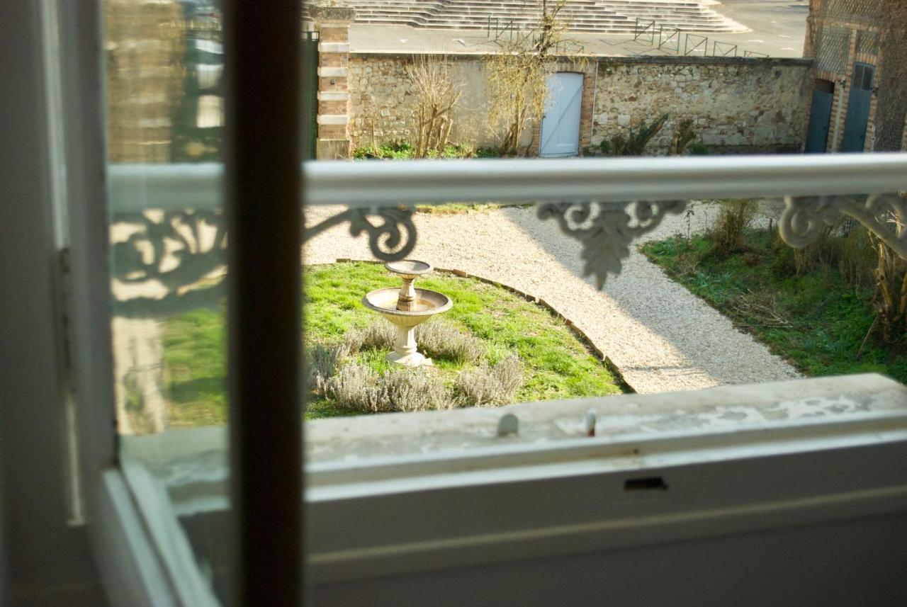 Bed and Breakfast Yxie - Manoir Des Arts Villeblevin Exterior foto