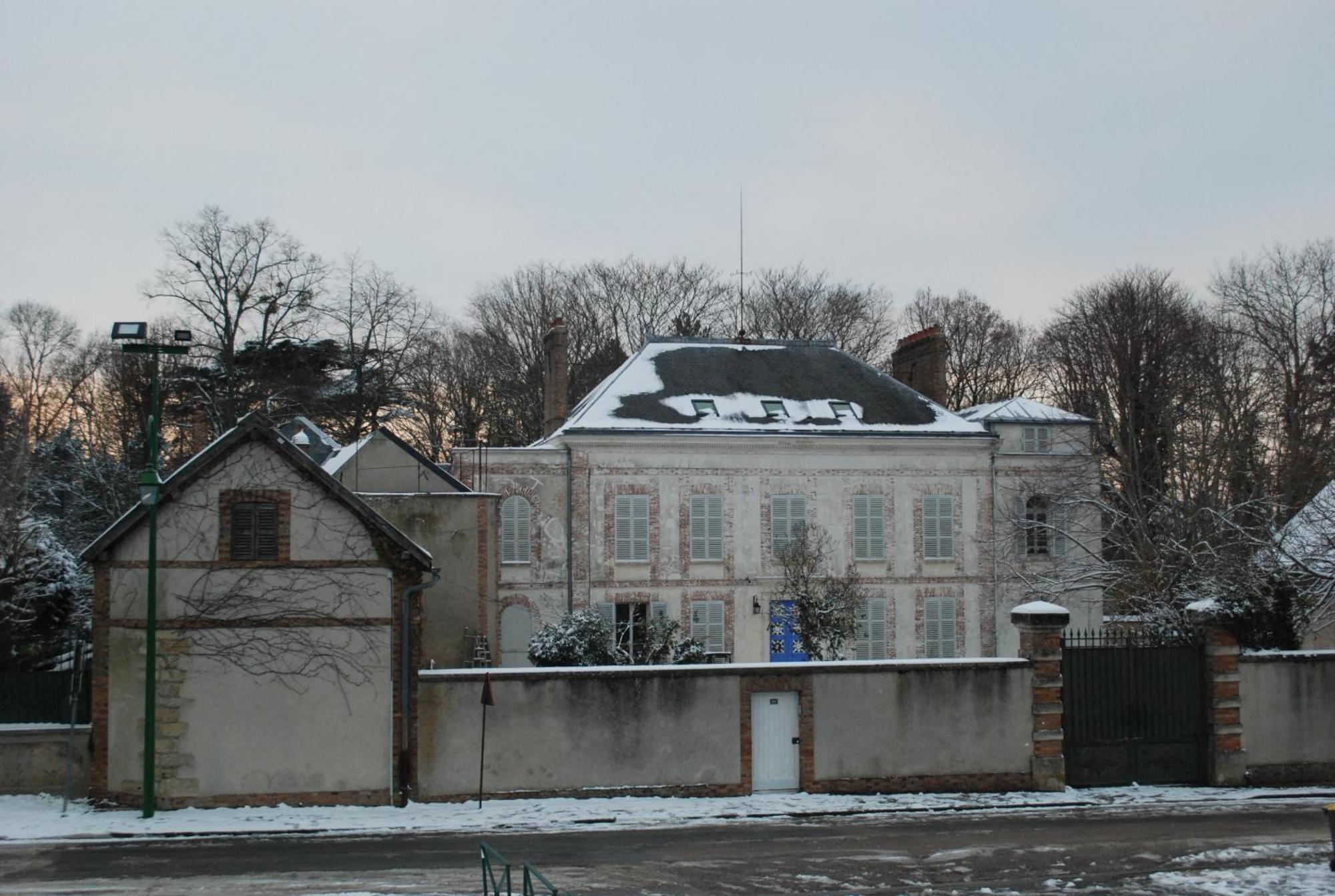 Bed and Breakfast Yxie - Manoir Des Arts Villeblevin Exterior foto