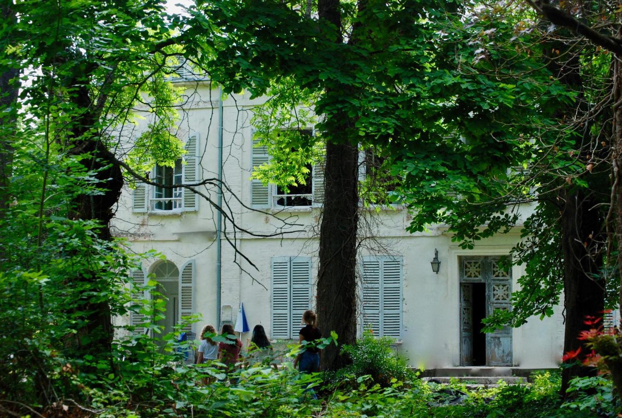 Bed and Breakfast Yxie - Manoir Des Arts Villeblevin Exterior foto