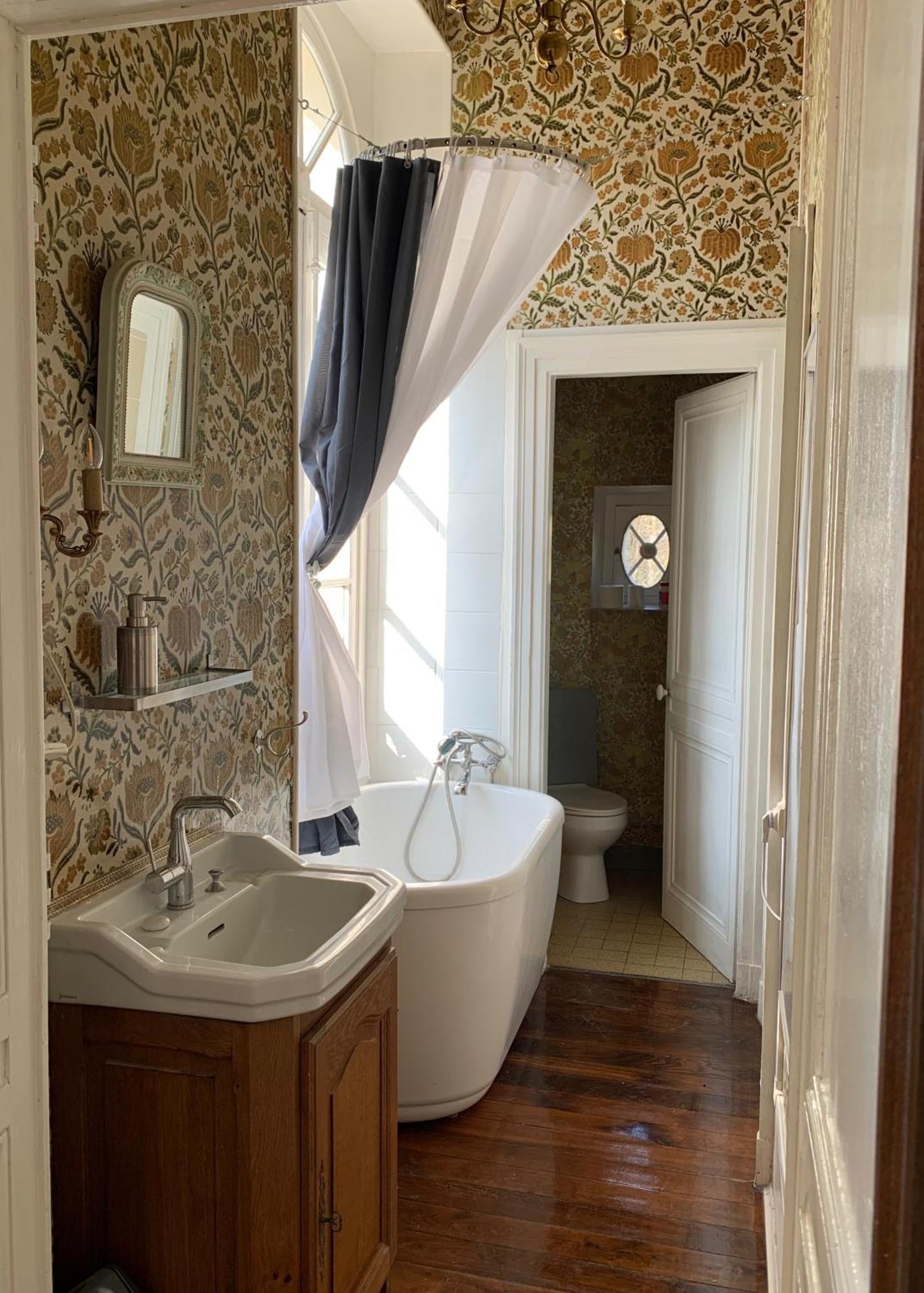 Bed and Breakfast Yxie - Manoir Des Arts Villeblevin Habitación foto