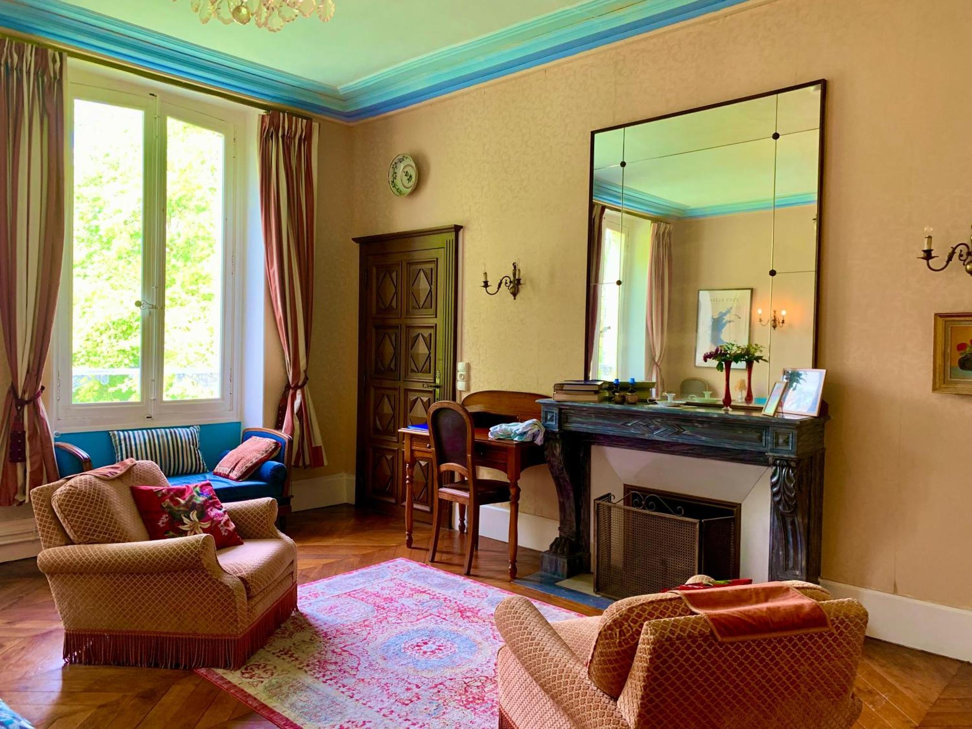Bed and Breakfast Yxie - Manoir Des Arts Villeblevin Habitación foto